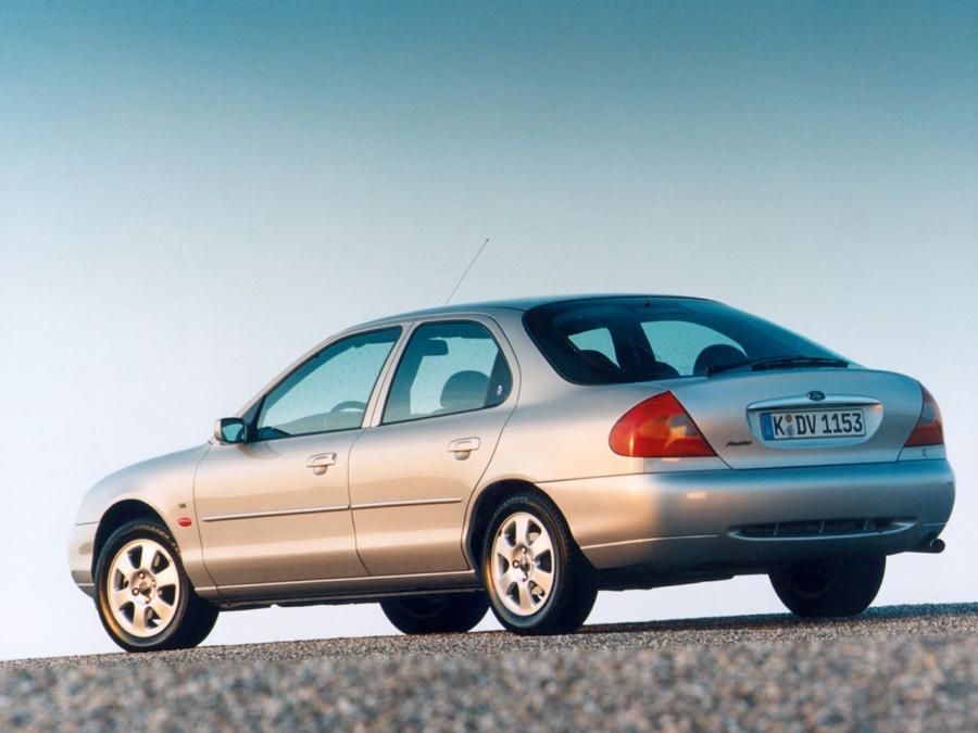  Ford Mondeo Hatchback 1996 года  (фото 2 из 3)